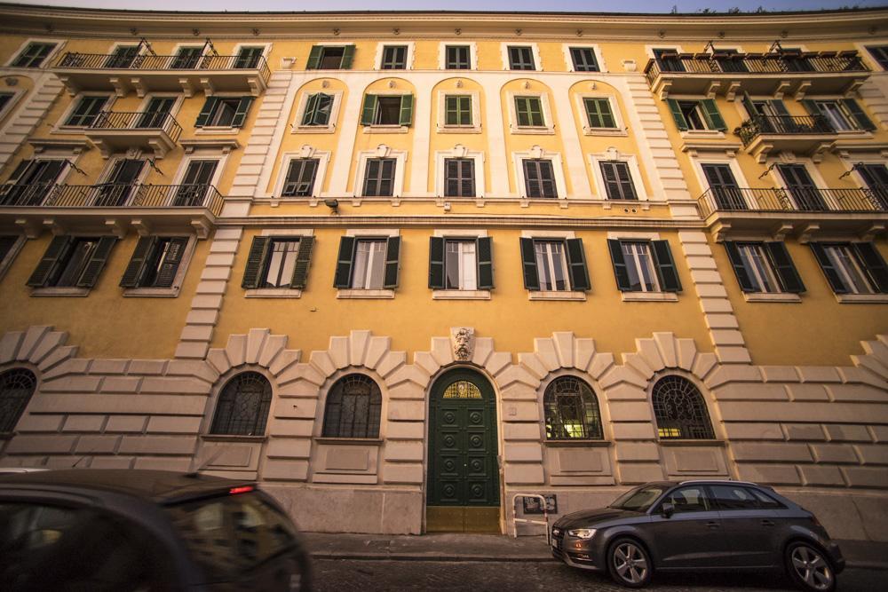 Trastevere Corner Eight Hotel Rome Bagian luar foto